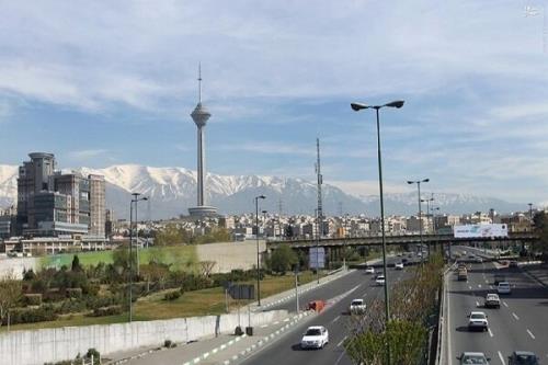 معابر و بزرگراه های سطح شهر تهران خلوت است