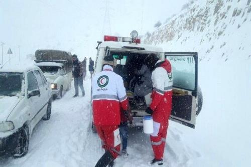 امدادرسانی به حادثه دیدگان برف و کولاک در ۱۵ استان