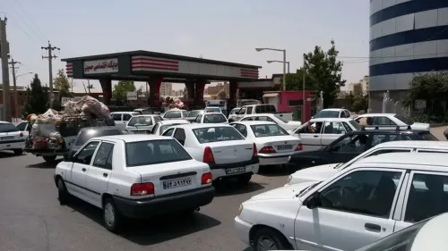 دلیل شلوغی پمپ بنزین ها