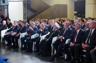 حضور روحانی در جلسه بررسی ظرفیت های حمل و نقل اوراسیا