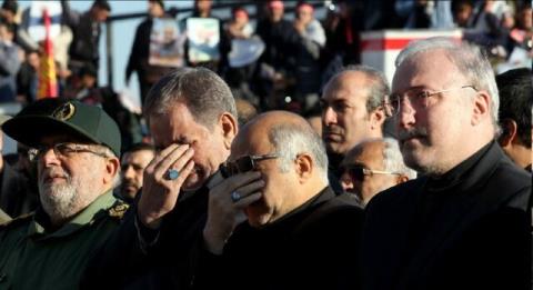 كدام چهره های سیاسی و نظامی در مراسم خاكسپاری سردار شهید سلیمانی در كرمان شركت كردند؟ بعلاوه عكس