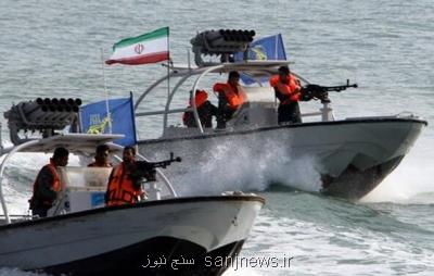 توقیف سه قایق غیرمجاز كویتی در بندر ماهشهر توسط سپاه پاسداران