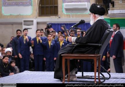 تصویری از دیدار اقشار مختلف مردم با رهبر انقلاب